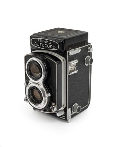 MINOLTA: "Autocord" TLR camera, c. 1958, Rokkor 75mm f3.5 lens [#2429275], Optiper-MVL shutter.