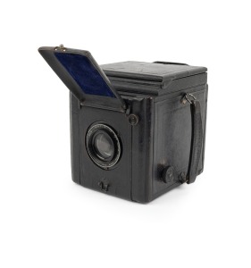 BUTCHER & SONS: "Popular Pressman" SLR camera, c. 1920s, Aldis-Butcher 6" f4.5 lens.