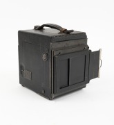 GRAFLEX: Revolving-Back Graflex Series C SLR camera, c. 1928, plate dimensions 8 x 10cm, Taylor-Hobson Cooke-Kodak Anastigmat 5&frac34;" f4.5 lens. - 2