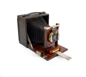 GUNDLACH: "Korona II" folding camera, c. 1920s, plate dimensions 9.5 x 12cm, Wollensak pneumatic shutter.