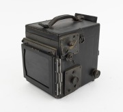 GRAFLEX: Revolving-Back Graflex Series B SLR camera, c. 1923, plate dimensions 8 x 10cm, Taylor-Hobson Cooke-Kodak Anastigmat 5&frac34;" f4.5 lens. - 2