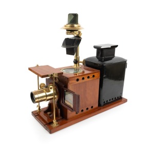 Large c. 1890s mahogany and brass "STROUD & RENDELL'S SCIENCE [MAGIC] LANTERN", with rack-and-pinion lens, unusual middle section with drop-down mirror for scientific observations, "Reynolds & Branson, Leeds" retailer's plate, tin rear section with blue g