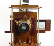 Large c. 1890s mahogany and brass "STROUD & RENDELL'S SCIENCE [MAGIC] LANTERN", with rack-and-pinion lens, unusual middle section with drop-down mirror for scientific observations, "Reynolds & Branson, Leeds" retailer's plate, tin rear section with blue g - 3