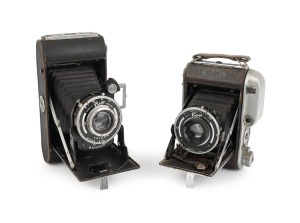 HOUGHTON: Pair of c. 1940s folding cameras, comprising Ensign Autorange 220 (Ensar 75mm f4.5/Epsilon) and Ensign Ranger (Ensar 105mm f6.3/Trikon).