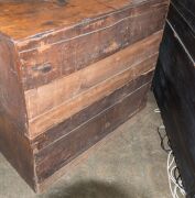 An antique English mahogany campaign chest of drawers, early 19th century, ​​​​​​​94cm high, 99cm wide, 45cm deep. - 6