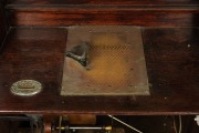 FORTUNE-TELLING MACHINE: "Ahren's London" palm reading machine, oak case, cast-iron claw feet, early-20th century, "Place your right hand firmly on the plate as illustrated - With your left, insert penny. Correct reading of your hand will then be delivere - 3