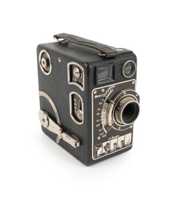 SIEMENS & HALSKE: C8 double-8 movie camera, c. 1939, Busch-Glaukar Anastigmat 13mm f2.5 lens.