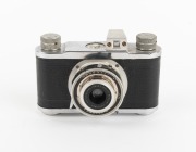 M&Uuml;NCH: Lucida viewfinder camera, c. 1949, K&ouml;hler Wetzlar "Antrakar" 35mm f3.5 lens, Prontor II shutter. - 2