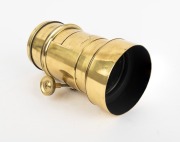 DALLMEYER: Mid-19th century brass Petzval lens with lens diameter of approx. 8cm, total length approx. 20.5cm, bearing engraving "J.H. Dallmeyer London - 3B Patent - No. 24168". - 2