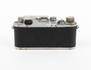 LEITZ: Leica IIIc rangefinder camera [#490543], c. 1940, with Summaron 35mm f3.5 lens and Leica lens cap. - 3