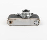 LEITZ: Leica IIIc rangefinder camera [#490543], c. 1940, with Summaron 35mm f3.5 lens and Leica lens cap. - 5