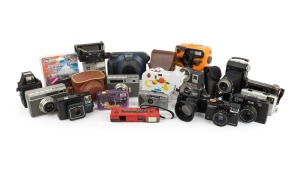 Collection remainder comprising a diverse accumulation of 21 different cameras; inspection will reward.