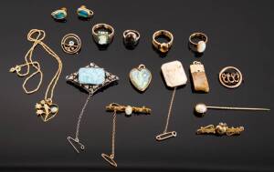 VARIOUS: A collection of Australian gold jewellery, including brooches by Aronson & co; Cameo ring and brooch; Natural pearl stick pin. Gold bearing quartz fob; Wager style silver mounted brooch.