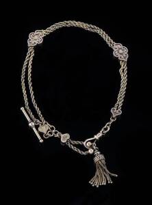 GOLD ALBERTINA: A fine two tone mid 19th century chain. 15ct &nbsp;gold. Weight 22 grams. Provenance: Private collection Ballarat.