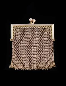 GOLD SOVEREIGN PURSE: Of mesh design. Weight 26.5 grams. &nbsp;Provenance: Private collection Ballarat