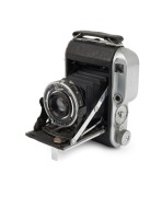 HOUGHTON: Ensign 220 Auto-Range folding camera, c. 1937, with Ensar 75mm f4.5 lens and Epsilon shutter.