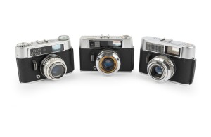 VOIGTL&Auml;NDER: Group of 1960s cameras, comprising Vito CSR, Vitoret DR, and Vito Automatic. (3 items)