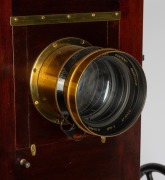 KODAK: "Studio Camera No. 1 10 x 8" large format studio camera, late-19th/early-20th century, plate dimensions 16.5 x 21.5cm, Taylor-Hobson Cooke Portrait Anastigmat Series IIB 20" f4.5 brass lens [#189261] with cap, intact black bellows, on adjustable ti - 3