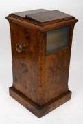 Late-19th century tabletop stereoscope, hand-operated slide magazine loaded with 50 stereo cards (abolition of slavery, paddlesteamer, railways, risqu&eacute; types), "Abraham & Co. Opticians Liverpool" retailer's plate; dimensions 52 x 27 x 29cm. - 3