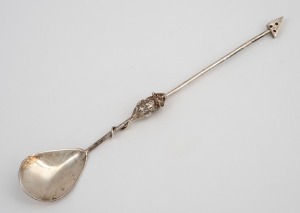 A vintage novelty sterling silver spoon with sliding mouse and block of cheese decoration, 20th century, 15cm long.