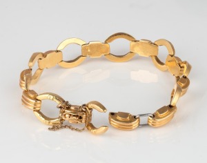 A vintage 18ct gold bracelet, 20th century, A/F, 12 grams total.