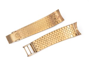 I.W.C. (INTERNATIONAL WATCH COMPANY, SCHAFFHAUSEN) gold watch bracelet with clasp, stamped "I.W.C. 18K" (Note: Tests as 15ct gold or higher), 44 grams total.