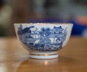 Antique English blue and white porcelain tea ware, comprising of a teapot (no lid), sparrow beak jug, teacups, tea bowls, saucers and bowl, mixed condition, 18th/19th century, (18 items), the teapot 14cm high. - 3