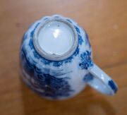 Antique English blue and white porcelain tea ware, comprising of a teapot (no lid), sparrow beak jug, teacups, tea bowls, saucers and bowl, mixed condition, 18th/19th century, (18 items), the teapot 14cm high. - 13