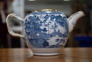 Antique English blue and white porcelain tea ware, comprising of a teapot (no lid), sparrow beak jug, teacups, tea bowls, saucers and bowl, mixed condition, 18th/19th century, (18 items), the teapot 14cm high. - 16