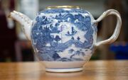 Antique English blue and white porcelain tea ware, comprising of a teapot (no lid), sparrow beak jug, teacups, tea bowls, saucers and bowl, mixed condition, 18th/19th century, (18 items), the teapot 14cm high. - 17