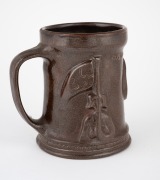 AUSTRALIAN OLYMPIC TEAM, 1976 MONTREAL, brown glazed commemorative mug by Bendigo Pottery, limited edition 217/3000, ​​​​​​​13cm high. - 3