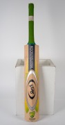 2006-07 ASHES SERIES - AUSTRALIA v ENGLAND: Full-size "Kookaburra" cricket bat, signed by twenty-nine members of the Australian and English teams, including Ricky Ponting, Adam Gilchrist, Glenn McGrath, Shane Warne, Andrew Flintoff, Andrew Strauss, and Al - 3