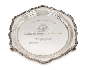 1973 VICTORIA RACING CLUB - DUKE OF NORFOLK STAKES: Sterling silver trophy dish produced by Drummonds for the race run at Flemington on March 17th 1973, engraved "Won by/Messrs. M.C. & A.R. Millson/D. Thomas & N. Gibson's/CITADEL/Rider R. Setches - Trainer N. Kelly/Time 3 Min. 24.3 Secs. - Distance 3200 Metres"; offered in original presentation case; the dish 35 x 32.5cm/approx. 1264g, the case 7 x 39 x 38.5cm.