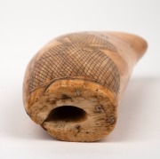 A scrimshaw whale's tooth with full length portrait of a lady, ​​​​​​​12.5cm high. - 3