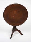 A miniature Georgian style tilt top wine table, 19th/20th century, 16cm high, 17cm diameter. - 2