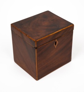 An antique English mahogany single tea caddy with boxwood inlay, 18th/19th century, 12.5cm high, 12.5cm wide, 10.5cm deep.
