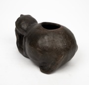 An antique pottery Moche jug with kneeling figure decoration and black painted finish, Peruvian origin, 9cm high, 17cm long. - 3
