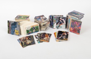 TRADING CARDS: A diverse accumulation of mid-1990s basketball, ice hockey, tennis, motorsport, and gridiron cards, issued by brands such as NBA, Fleer, Topps, Futera, and Pinnacle; noted 1995 NBA Hoops Crunchers Michael Jordan #1/25; condition generally e