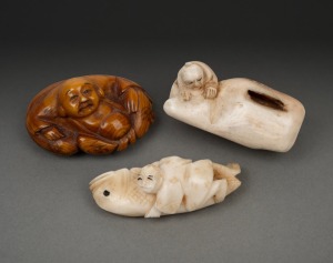 Three Japanese carved ivory netsuke, 19th/20th century, the largest 4.5cm wide.