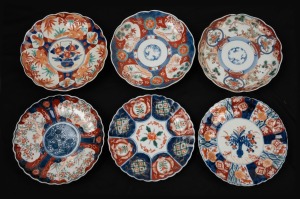 Six antique Imari porcelain plates with lobed edges, 19th century, 21.5cm wide.