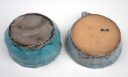 JOLLIFF two hand-built pottery bowls, including one with mauve and turquoise glaze and the other example with handle, both incised "Jolliff, 1947, F.E.C.", 11.5cm and 14cm wide. - 3