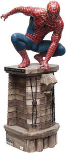 SPIDERMAN: Magnificent lifesize exhibition model realized by Studio Oxmox for the movie Spider-Man 3. This incredible 1/1 replica (2.3m tall) is made in high quality fibreglass and comes complete with a special base to store your collection of DVD's. This