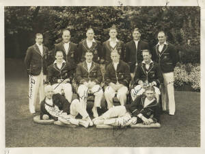 1932 AUSTRALIAN TOUR TO NORTH AMERICA, rare team photograph with 11 signatures - Don Bradman, Victor Richardson (captain), Alan Kippax, Hanson Carter, Dick Nutt, Phil Carney, Edward Tolhurst, Ed Rofe, William Ives, Leslie Fleetwood-Smith & Stan McCabe, si