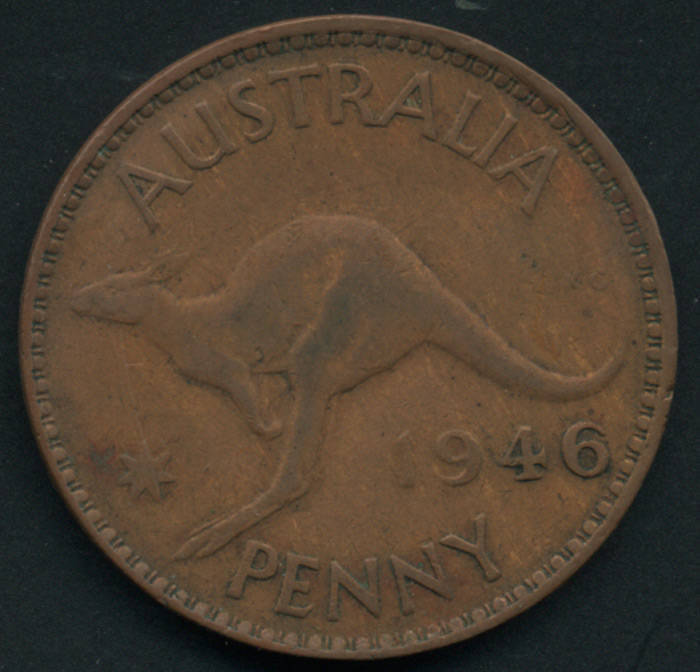 Albums, boxes and bags of world coins as copper, silver and alloys to Crown size incl. Asia, France, GB., New Zealand, USA etc.. With Aust. pre-decimal and decimal incl. silver 3d to 2/-. Bundle of banknotes incl. GB 10/- to £10. Better coins noted incl.