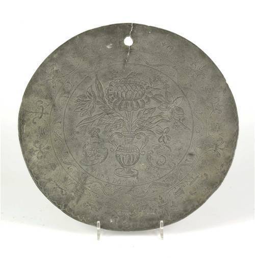 A dated 1636 antique 17th century pewter pattern. 27cm diameter