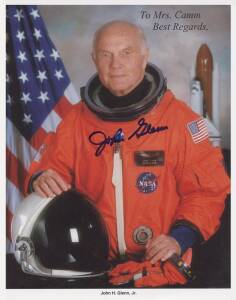 ASTRONAUTS & MOON WALKERS: Photos/pieces signed by John Glenn, Buzz Aldrin, Jim Lovell, Ed Mitchell, Jim Irwin, Charlie Duke & Harrison Schmitt (5 of the 12 men who have walked on the moon); plus magazines with space related articles; board game; Certific