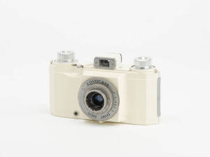 ILFORD LTD. (England): Ilford advocate 35 mm camera with Dallmeyer 35mm f4.5 lens.