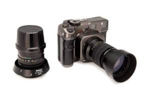 MAMIYA CAMERA CO (Japan): A Mamiya 7 outfit.