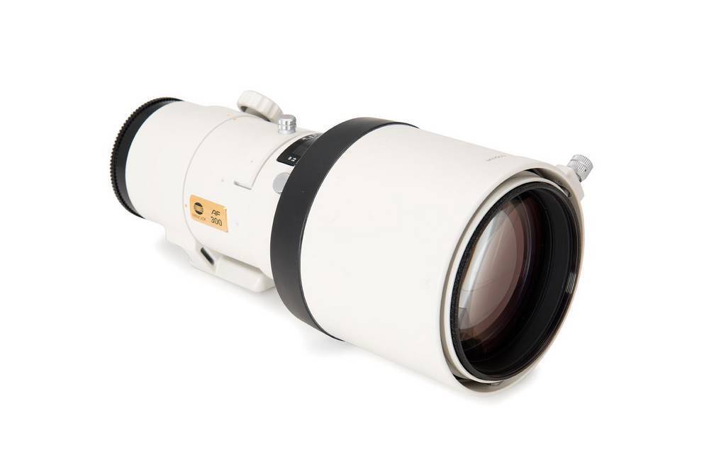 MINOLTA (Japan): Minolta Autofocus lens 300mm f4 APO TELE.