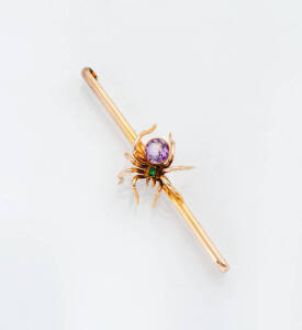 An Edwardian stone set spider stick pin. 9ct yellow gold. Weight 7.42 grams. Boxed&nbsp;